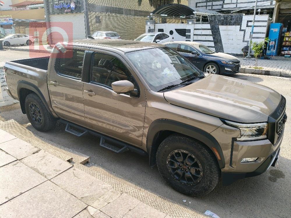 نيسان فرونتر